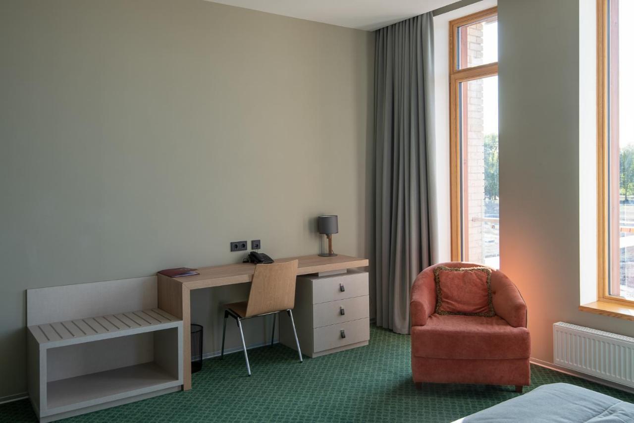 Shambala Wellness Club Hotel Rozhny Luaran gambar