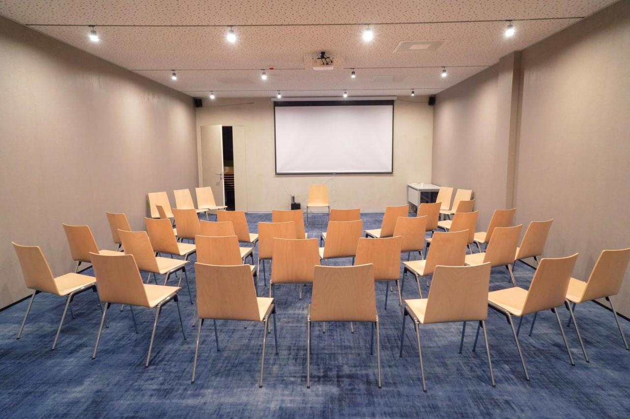 Shambala Wellness Club Hotel Rozhny Luaran gambar